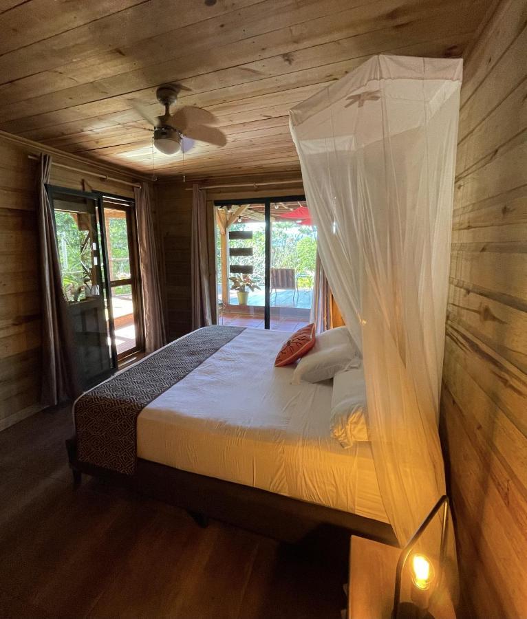 Eden Jungle Lodge Bocas del Toro Esterno foto