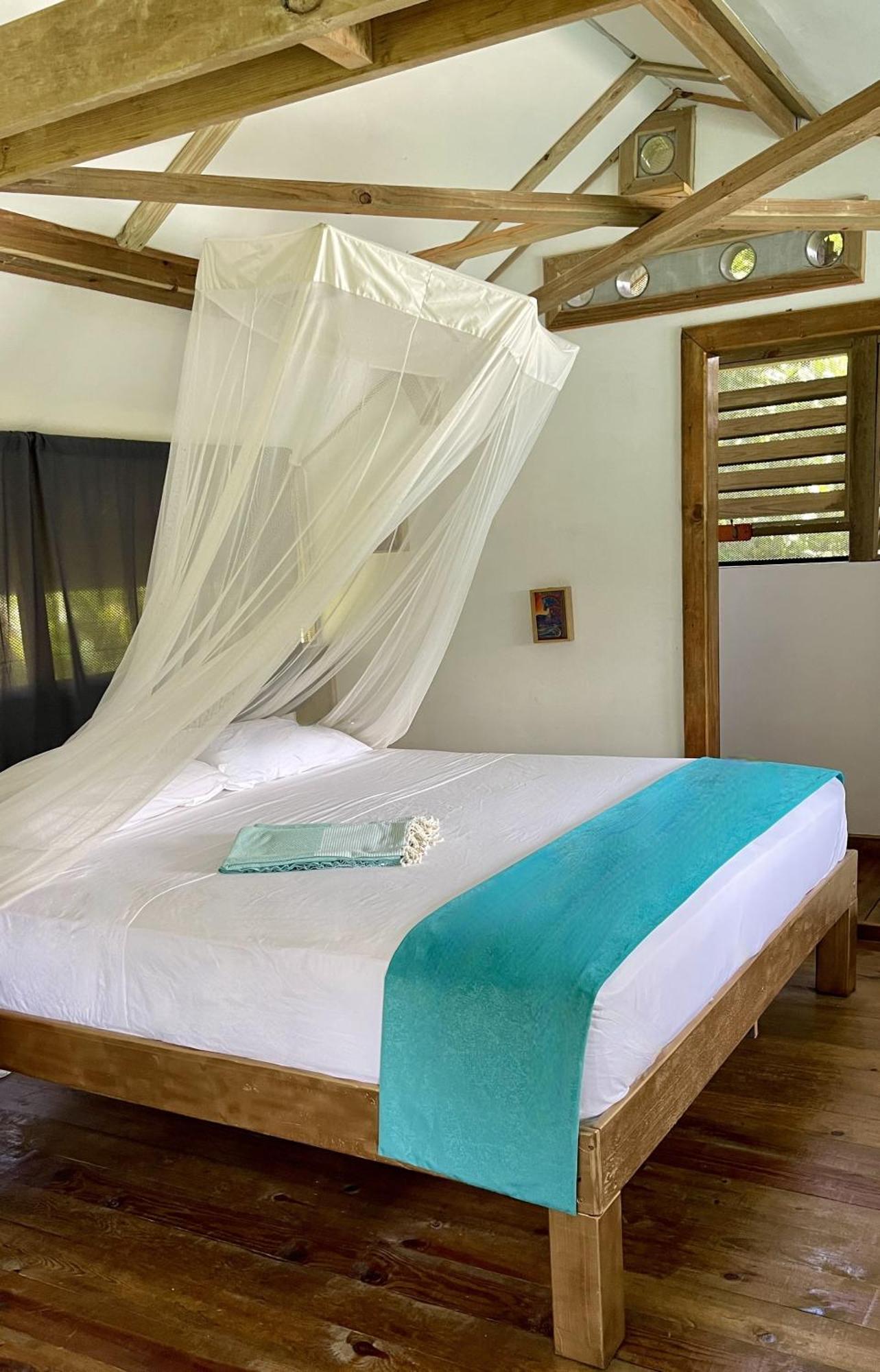 Eden Jungle Lodge Bocas del Toro Esterno foto